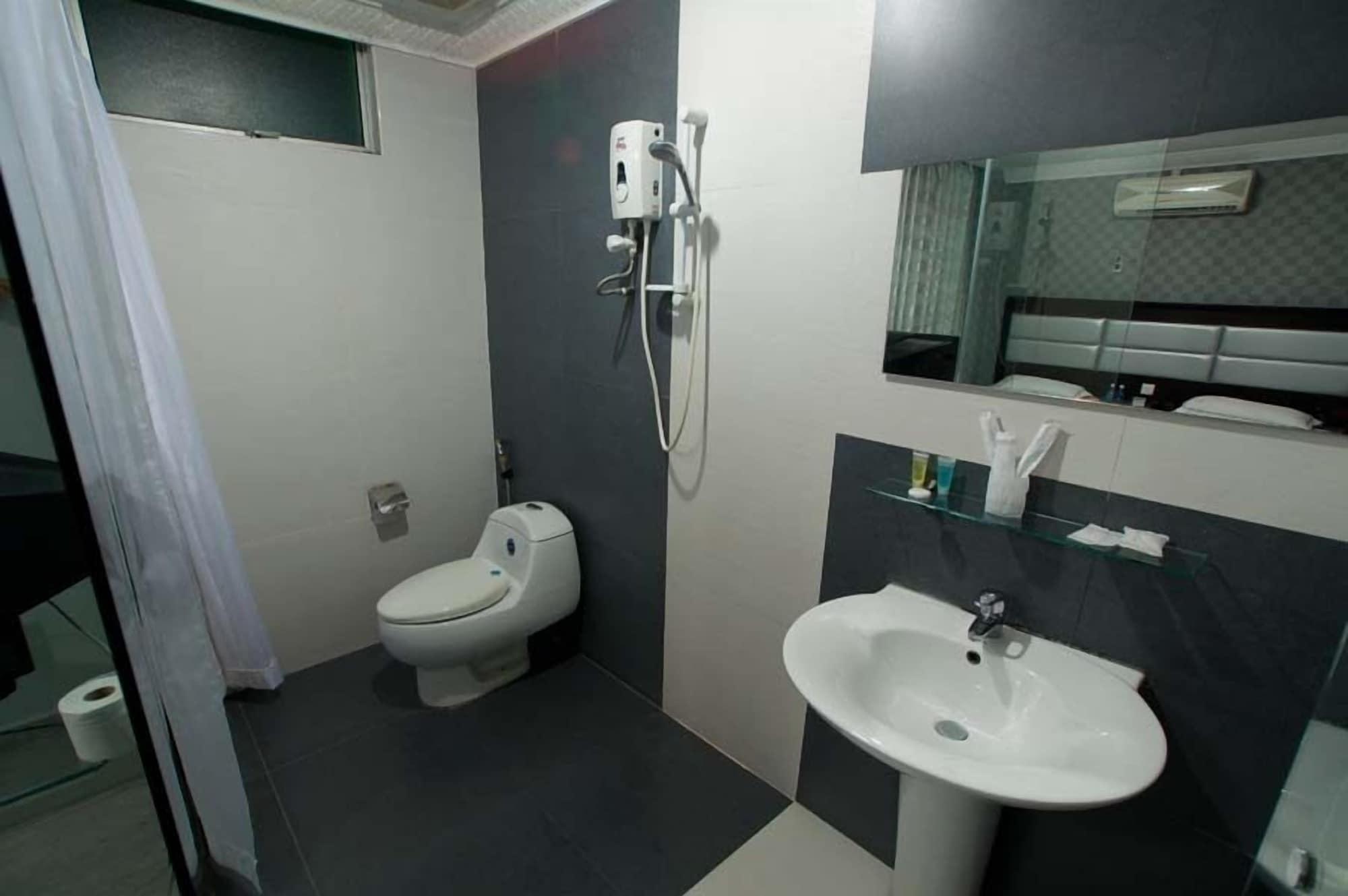 T Hotel Johor Bahru Skudai Dış mekan fotoğraf